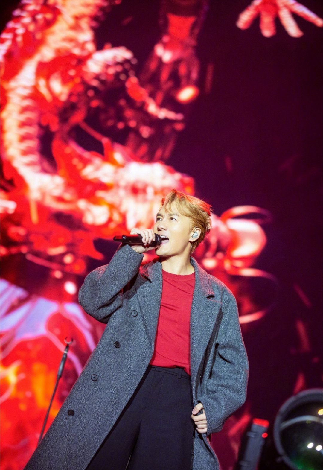 吴克群帮农民卖掉3万斤菜这才是真正的偶像力量，用行动照亮他人！吴克群，你值得一个