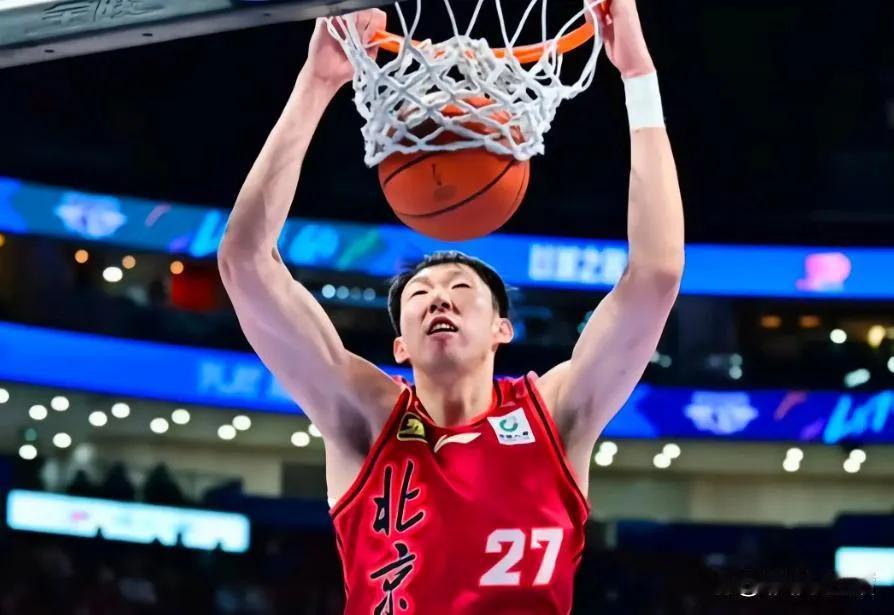 我为赵勇教练规劝李盈莹回天津队养伤的做法点赞。这两天李盈莹归队的消息铺天盖地，大