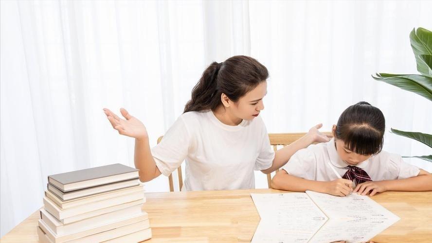 总有人吵吵着说，现在翻译软件都这么发达了，咱们是不是可以不学英语了？
关于这个话