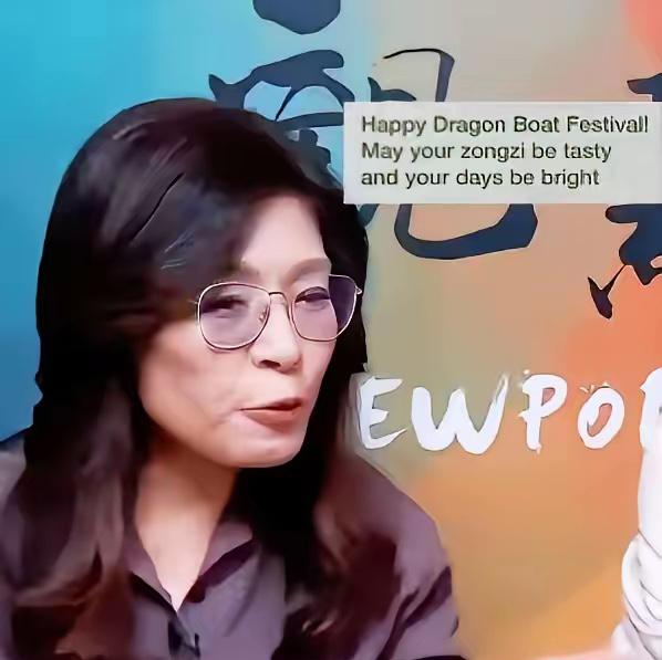 郑丽文好一个大嘴巴！

被唐湘龙问到"要是和平统一有机会，你怎么看"，她张口就来