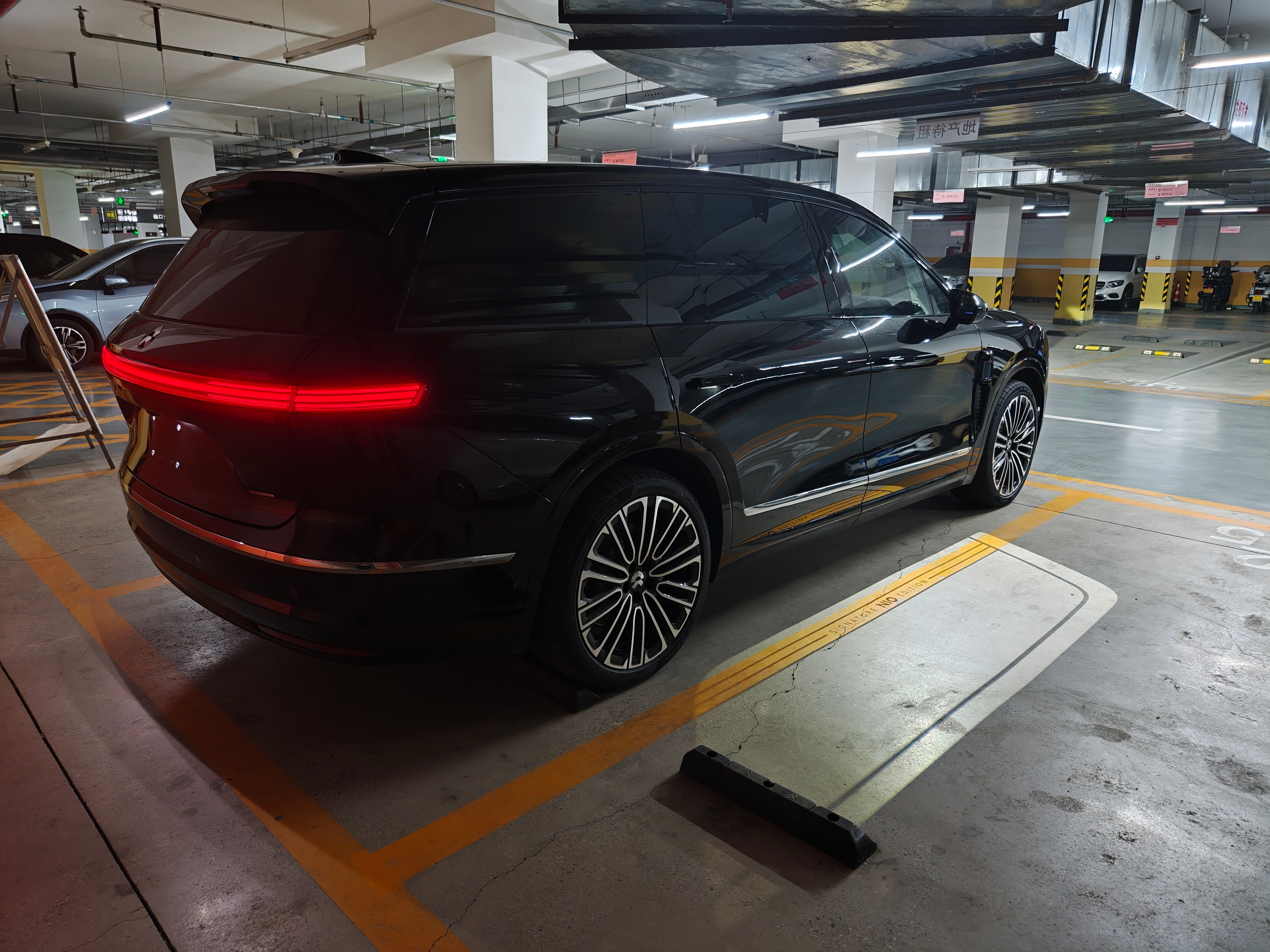 一想到过几天就是ES9发布会，我这回北京开上刚提的ES8我就难受。