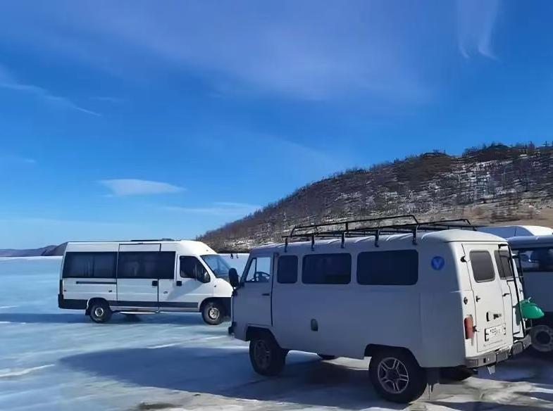 2026年2月20日，格林尼治时间早上7点30分，俄罗斯贝加尔湖奥利洪岛北端的霍