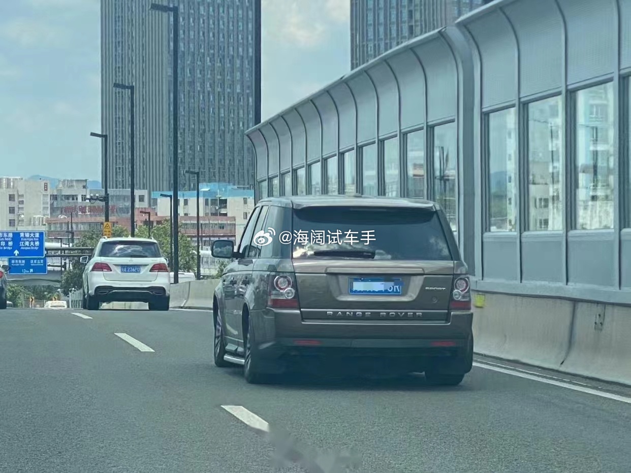 路虎也玩低趴？？？不会是空悬那啥了吧？？？海阔试车超话