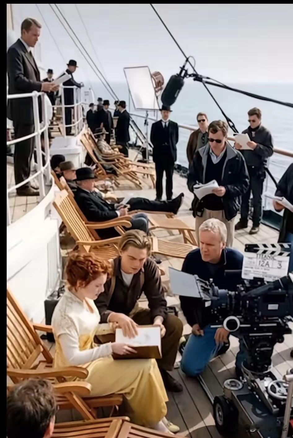 当年的泰坦尼克号，原来是这样拍摄的，看到当时拍摄的画面，不由的想起了电影里的男主