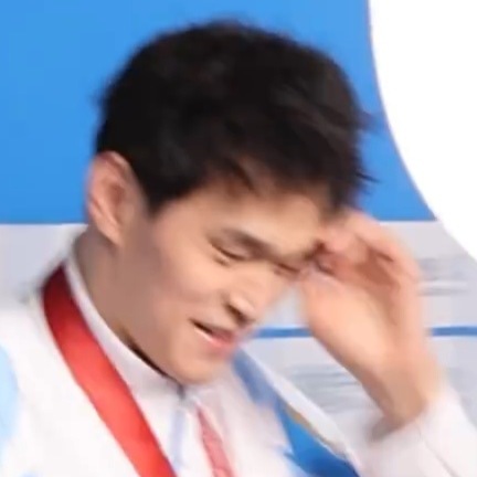 18.0  『8504』小尴一尬！这世界总有人在忙忙碌碌...🤧🤧🤧 