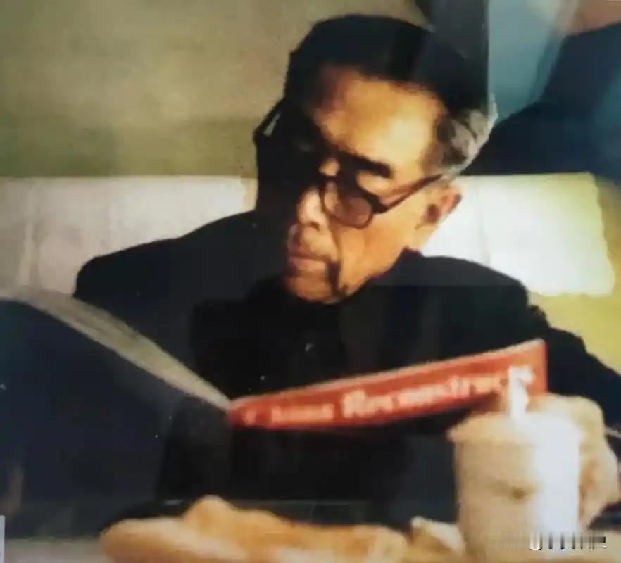 周恩来：这几年我常说按马列主义、毛主席思想做到老，学到老，改造到老，但做起来也并