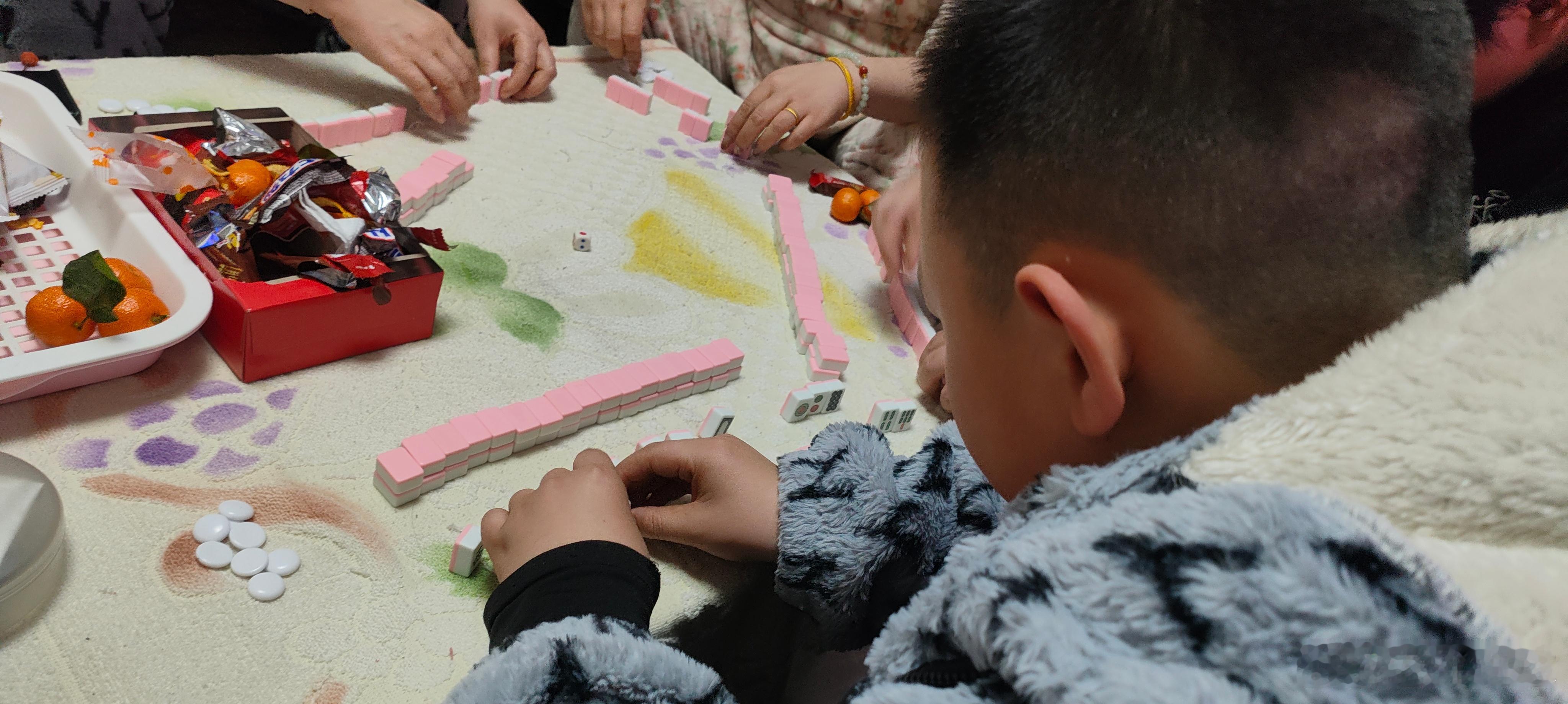 新年祝福语春晚 哈哈哈，不看春晚了。国粹，要从娃娃抓起！ 