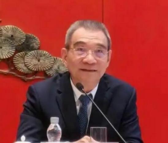 林毅夫认为，如果中美不再进行贸易，那么作为一个拥有全球35%工业产值的大国，中国