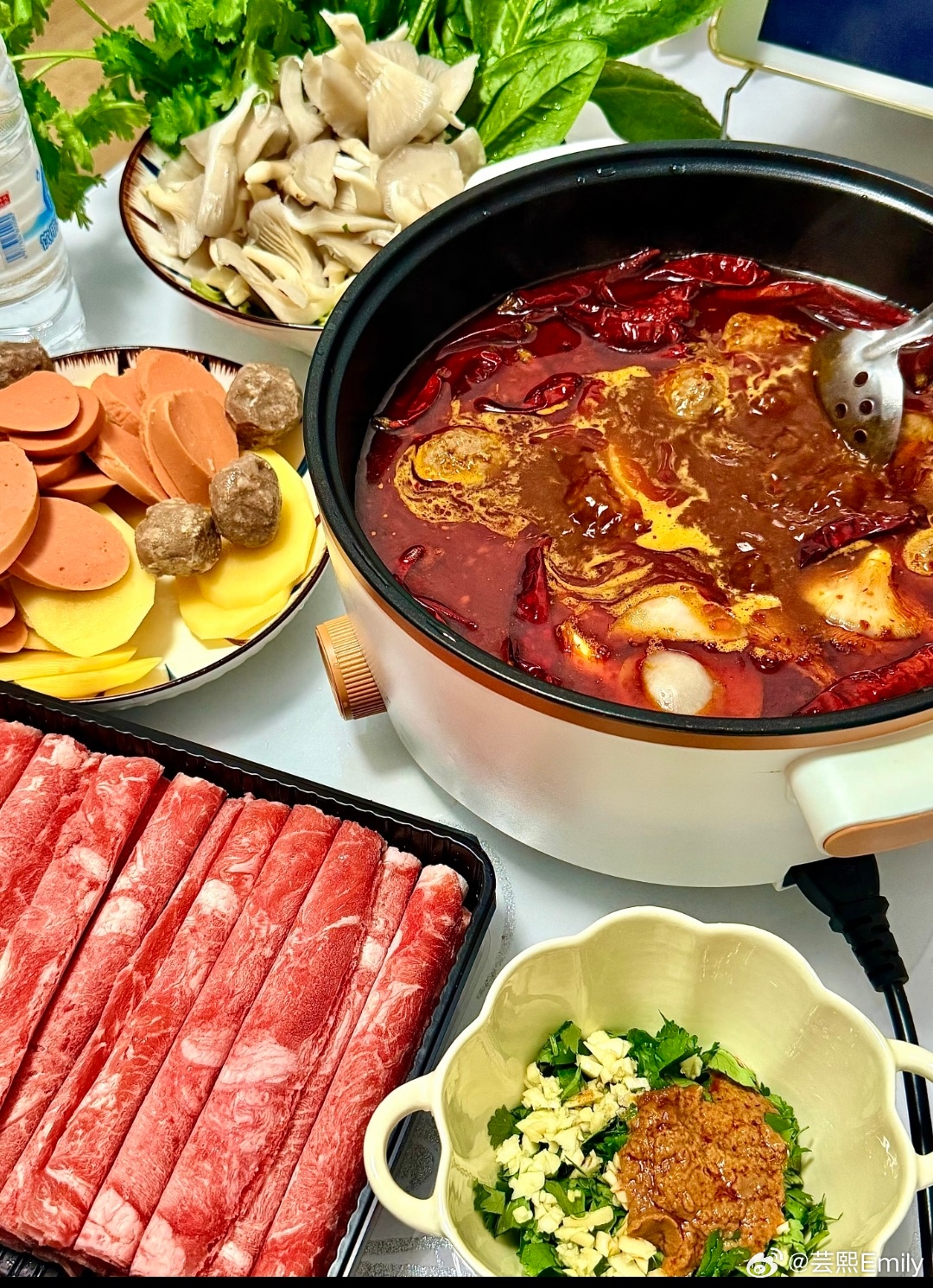 台风天在家吃火锅🍲 