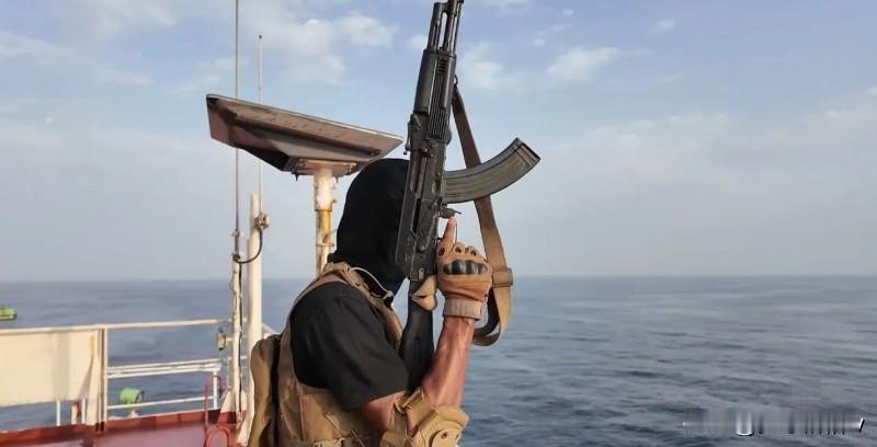 可以说，在相当程度上霍尔木兹海峡已经成为德黑兰与花旗国对抗的筹码，虽然这个筹码长