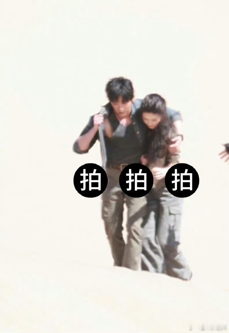 许你星河千里官宣丞磊沈羽洁现偶cp感摆脱工业糖精甜剧！一边荒野出险救援，一边深挖