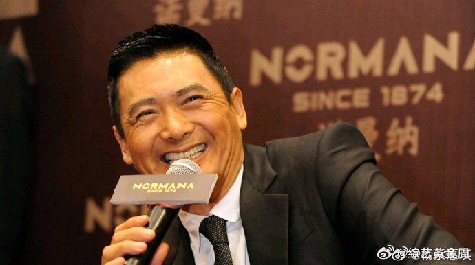 周润发是娱乐圈跑步盟主发哥跑步带火明星跑团，娱乐圈跑步盟主，实至名归娱乐圈跑步最