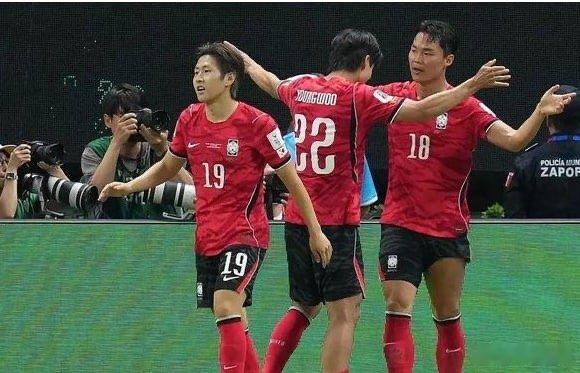 北京时间6月12日，当2026年美加墨世界杯的战火在墨西哥瓜达拉哈拉点燃，亚洲劲