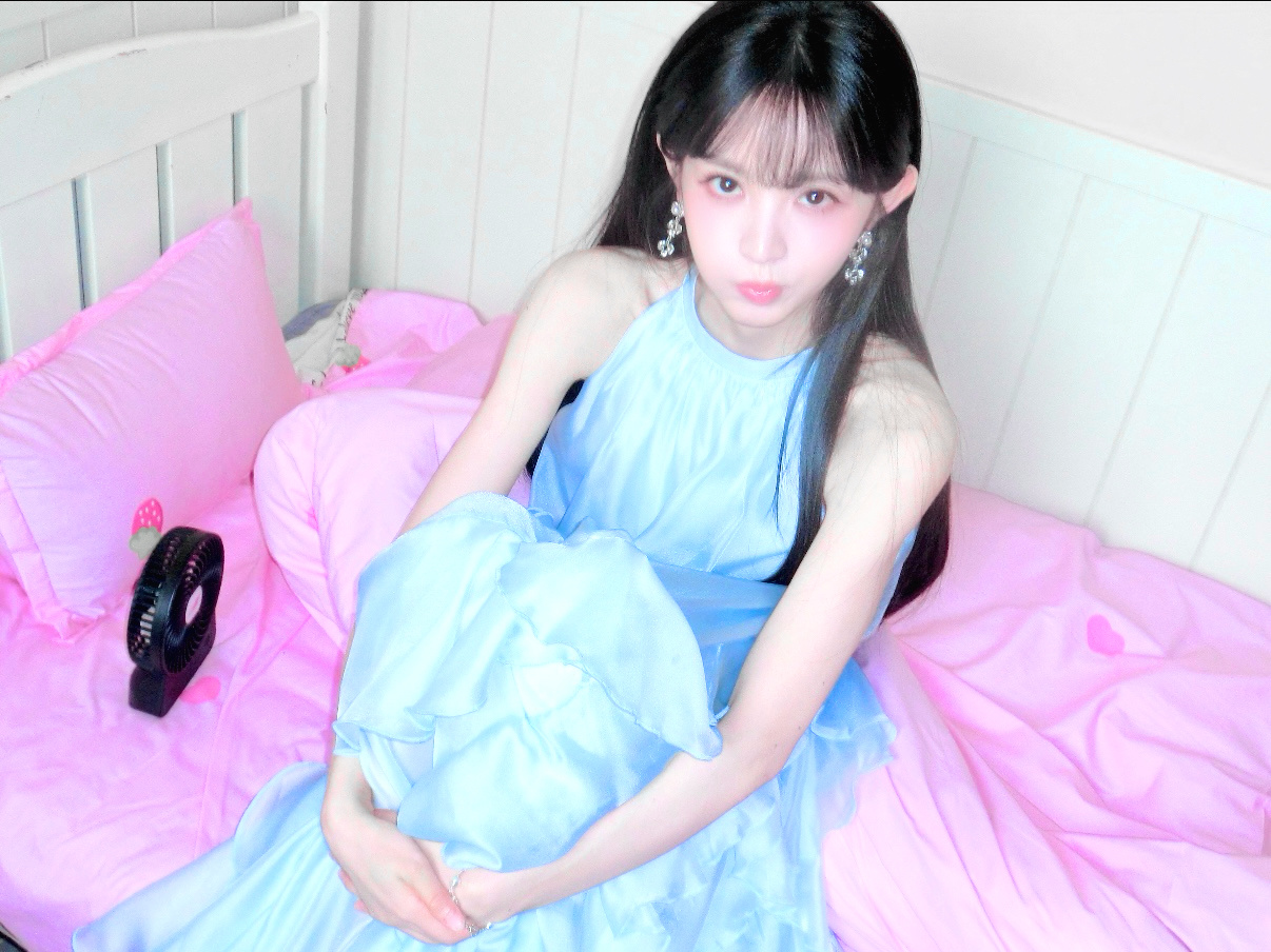 -₊⁺♡̶♡̶♡̶♡̶₊⁺   -学姐你太美好了-我们还有下个学期吧 