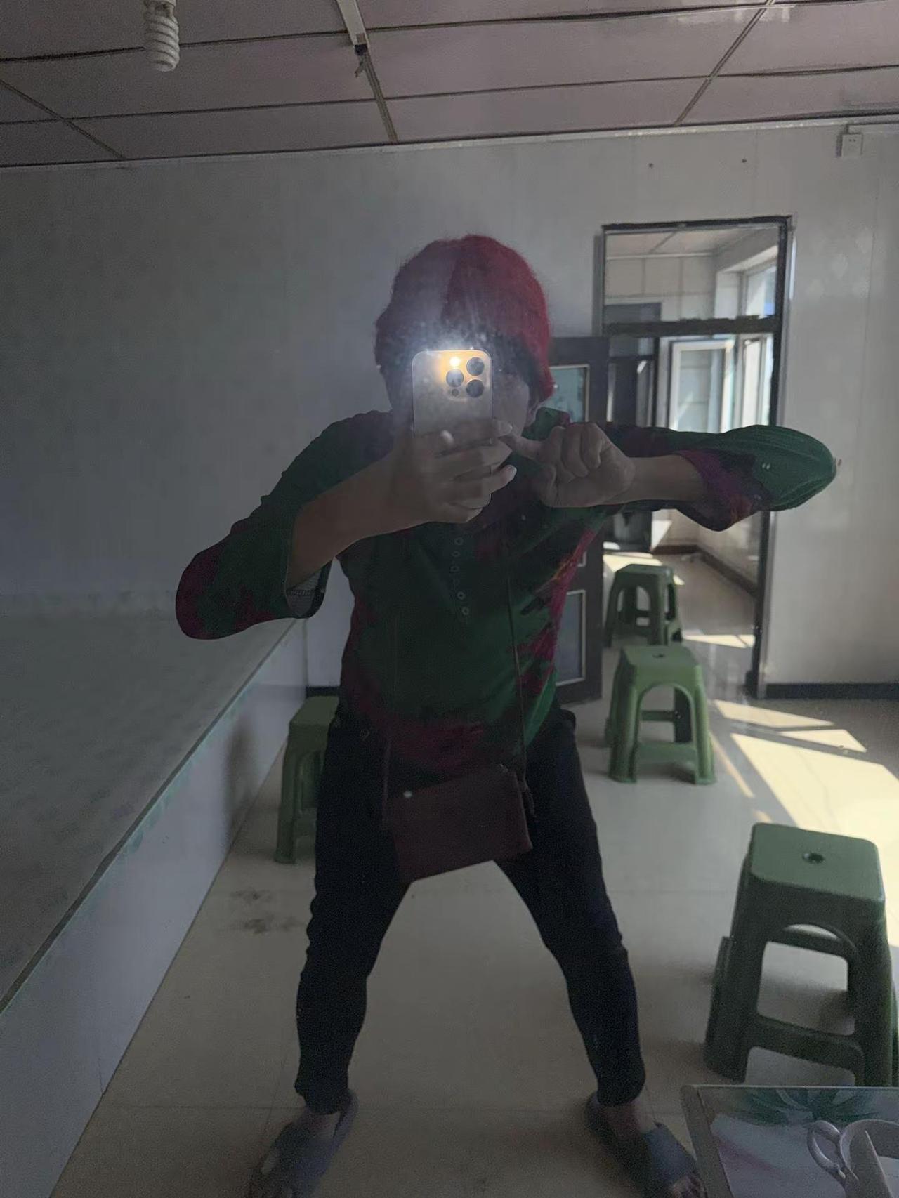孙子新给我买的水果手机是这么用吗。