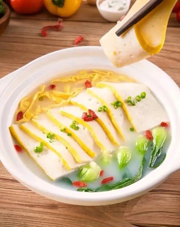 我家必吃的过年硬菜～荆州鱼糕

在我们湖北荆州，每年除夕最隆重的一道菜，就是荆州