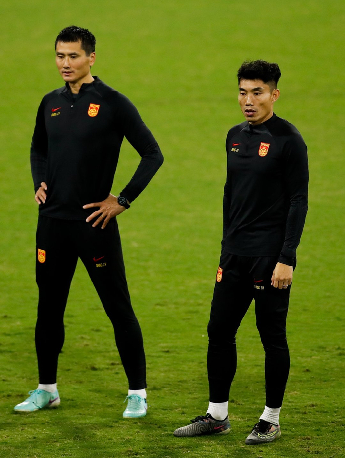 大哥出山？中国足协已官宣邵佳一担任国足主帅，西海岸最后一轮对阵亚泰的比赛，邵佳一