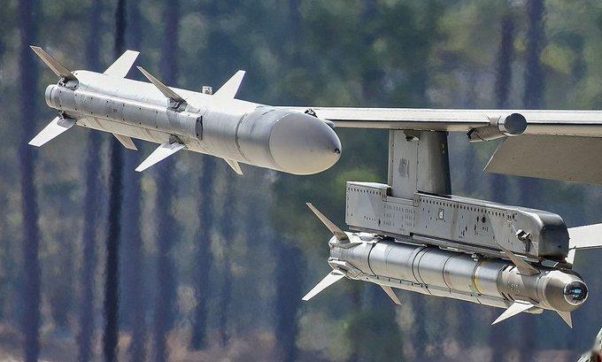 德国宣布向乌军提供了很多aim9响尾蛇。不仅能用在f16上，还能地面发射，也可以