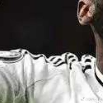 据意大利记者斯基拉的消息，皇马准备开启与吕迪格续约至2027年的谈判。 