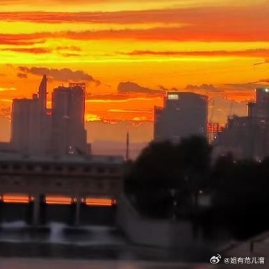 二十多岁的时候，我以为“成熟”是能处理好所有关系。到了三十岁才发现，真正的成熟是