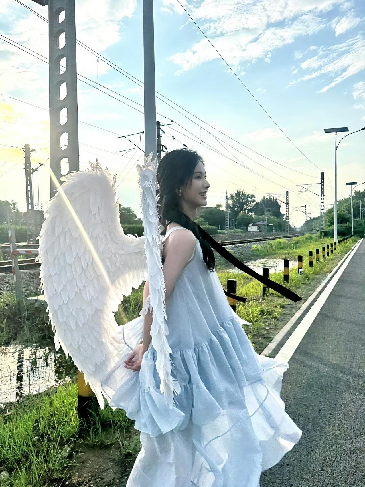 陈都灵