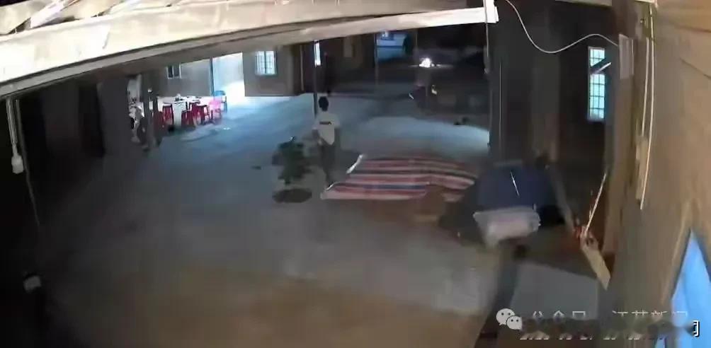 国家还是有正常法院：一精神病发病砍死3人被判死刑，有鉴定报告也不行！2025年1