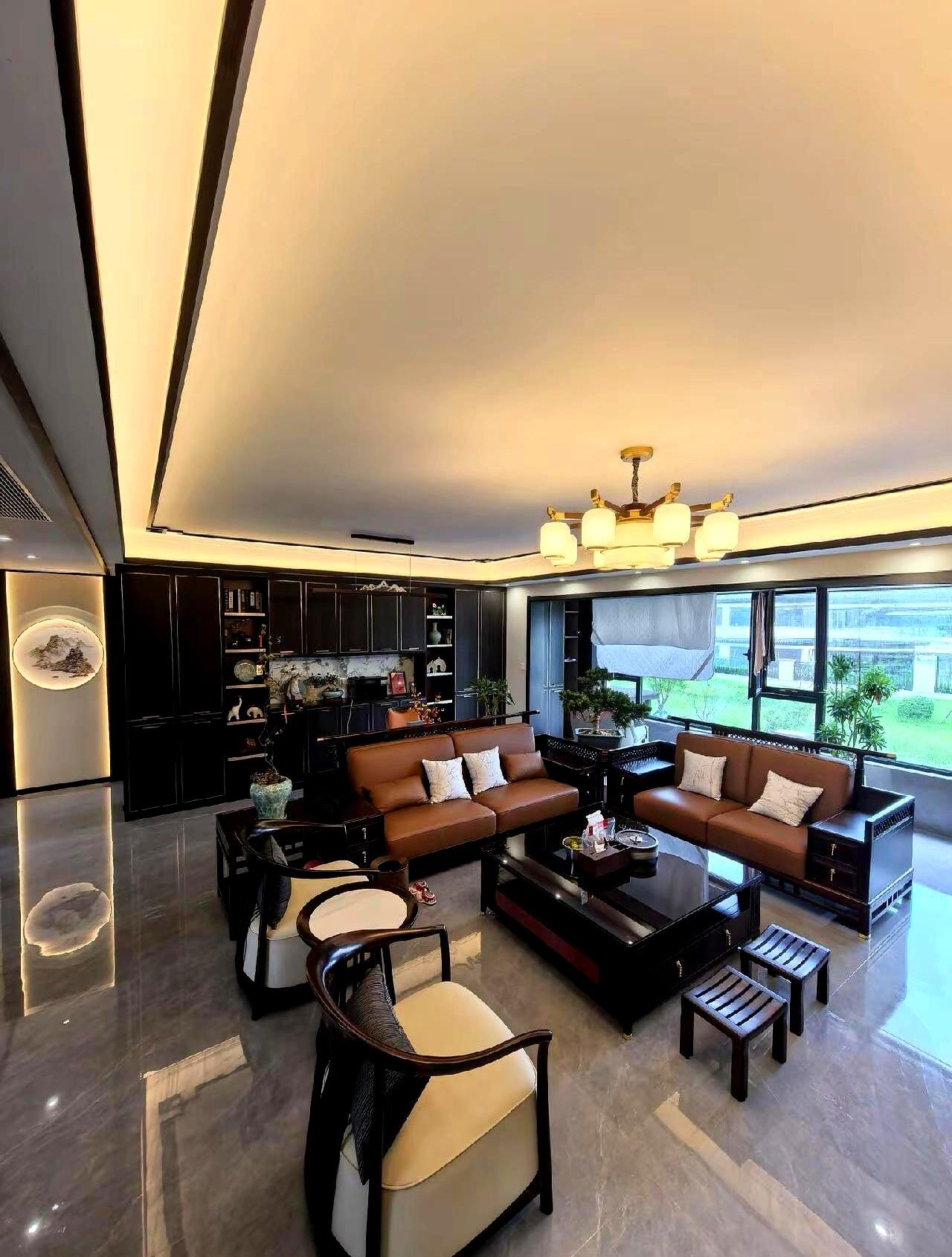 最美的样子，不是放在展厅，而是搬进新居的样子。
 

我们把新沙发安顿在客厅中央