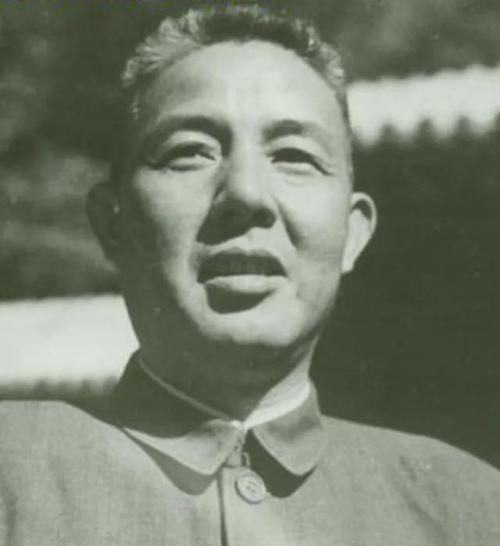 1930年，苏七生兴致勃勃跑到红军驻地报到，彭老总却嫌他的名字不够大气，建议改两