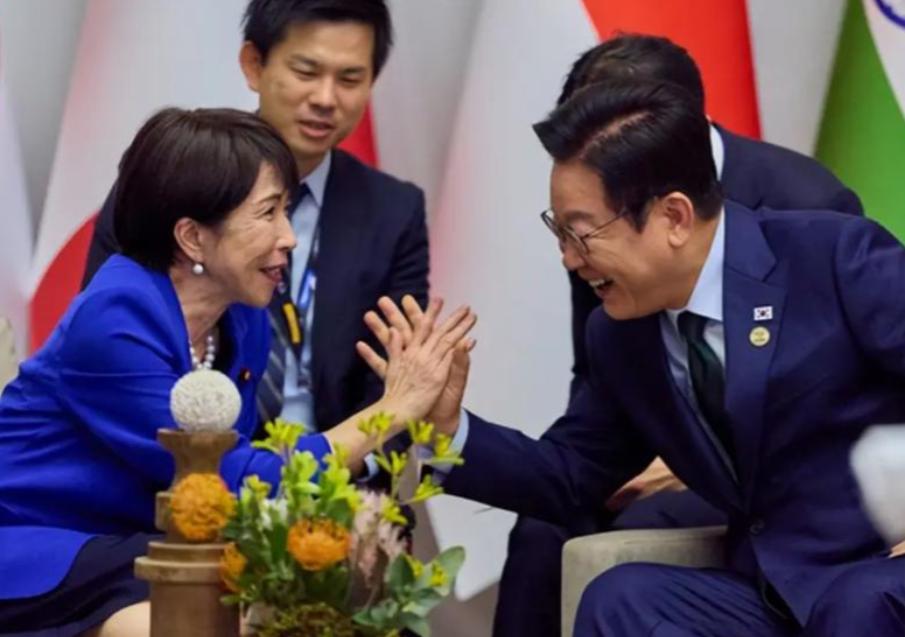 过去一年，日韩互动频次远超预期，这对长期存在历史、领土纠纷的邻国，一改往日针锋相
