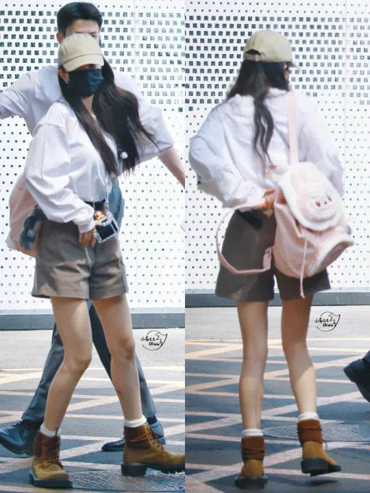 杨幂今日机场私服，背了只好可爱的包包