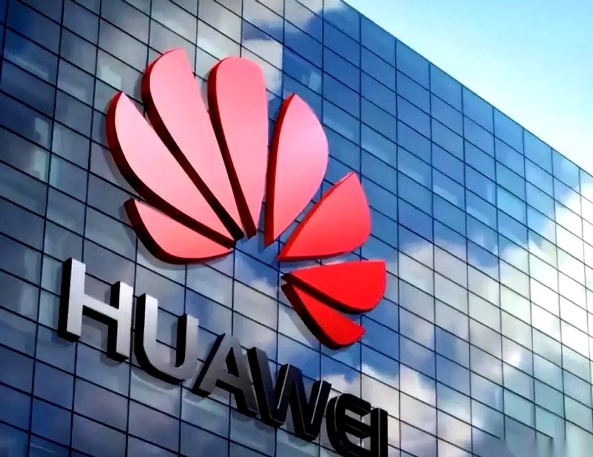 英伟达首席科学家比尔·达利，当着整个华盛顿AI博览会的面，把话筒凑到嘴边，声音不
