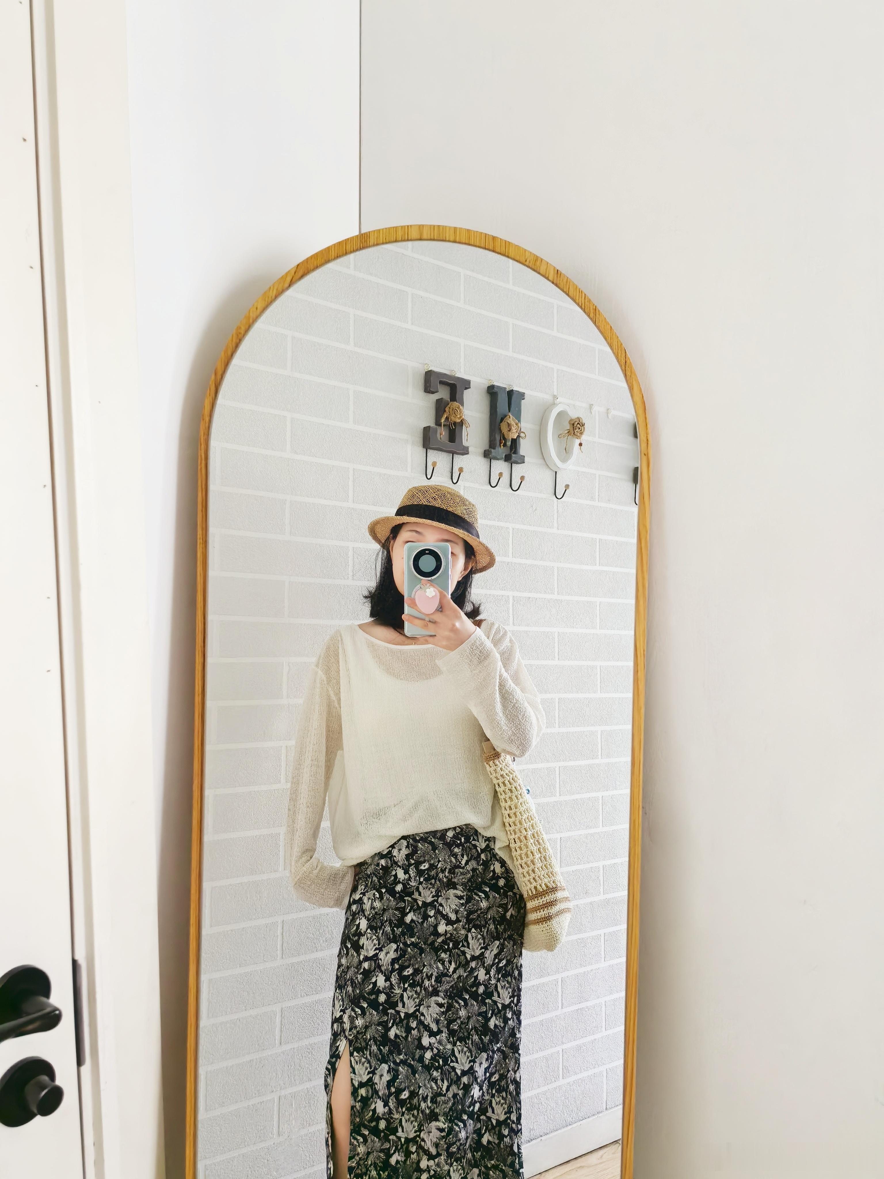 天丝亚麻罩衫+印花半裙优雅又松弛啊～随手拍今天穿什么ootd