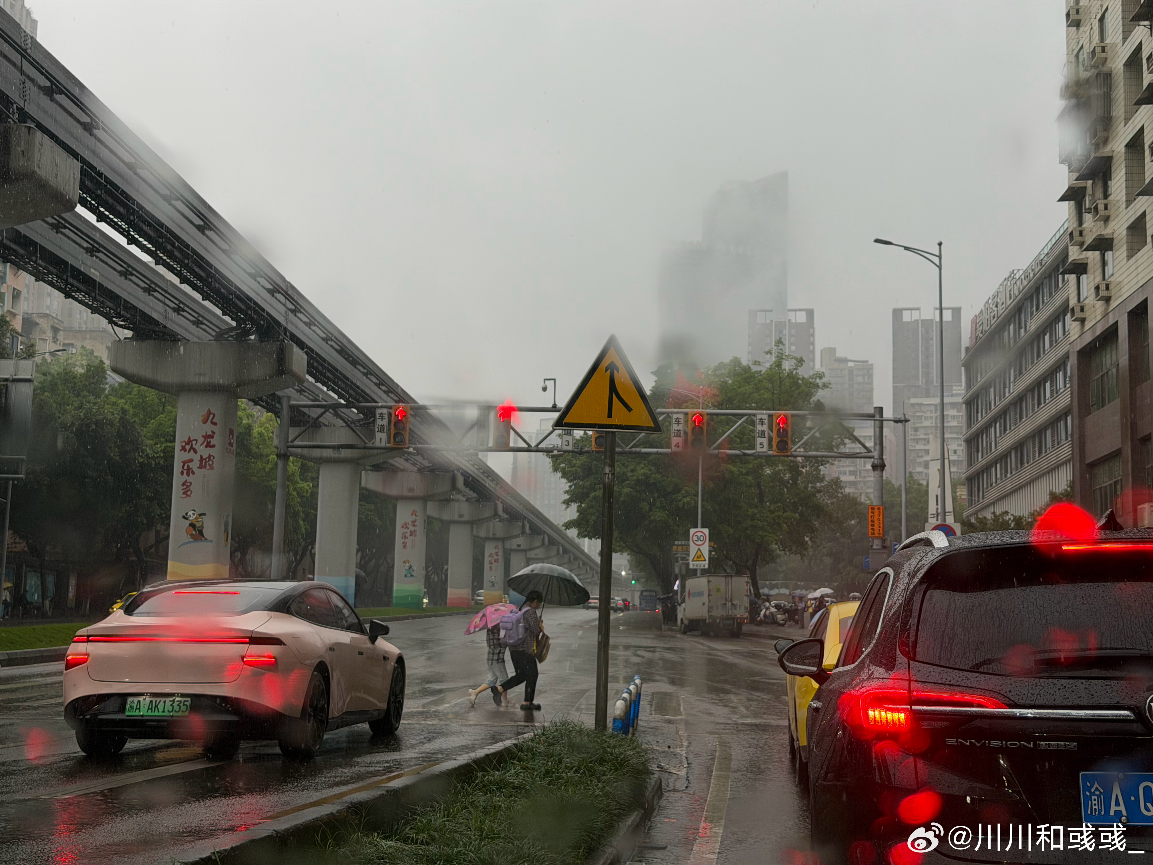 重庆这不是忧郁了，这是抑郁