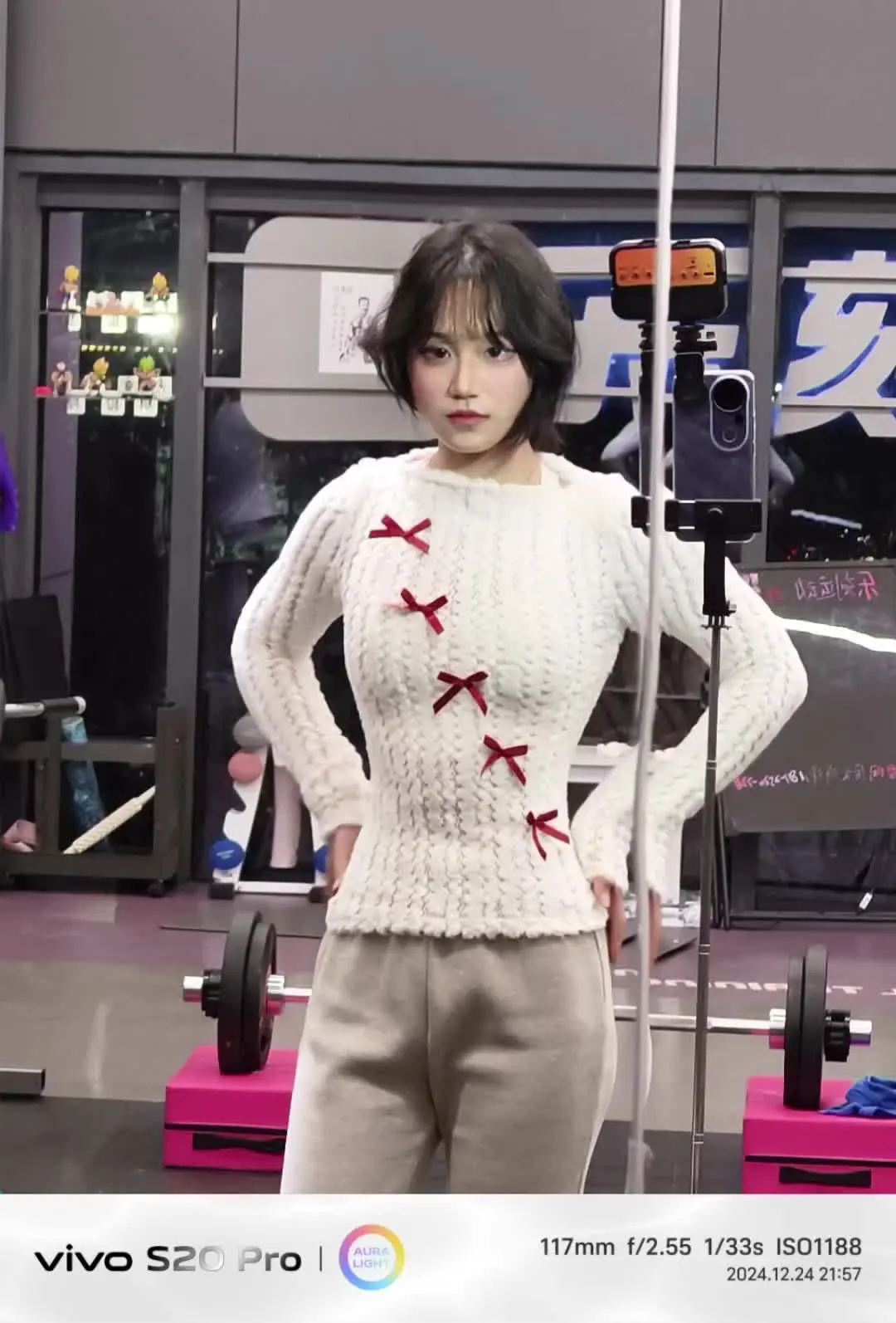 宽肩窄腰有点不太可能 宽肩窄腰有点不太可能。