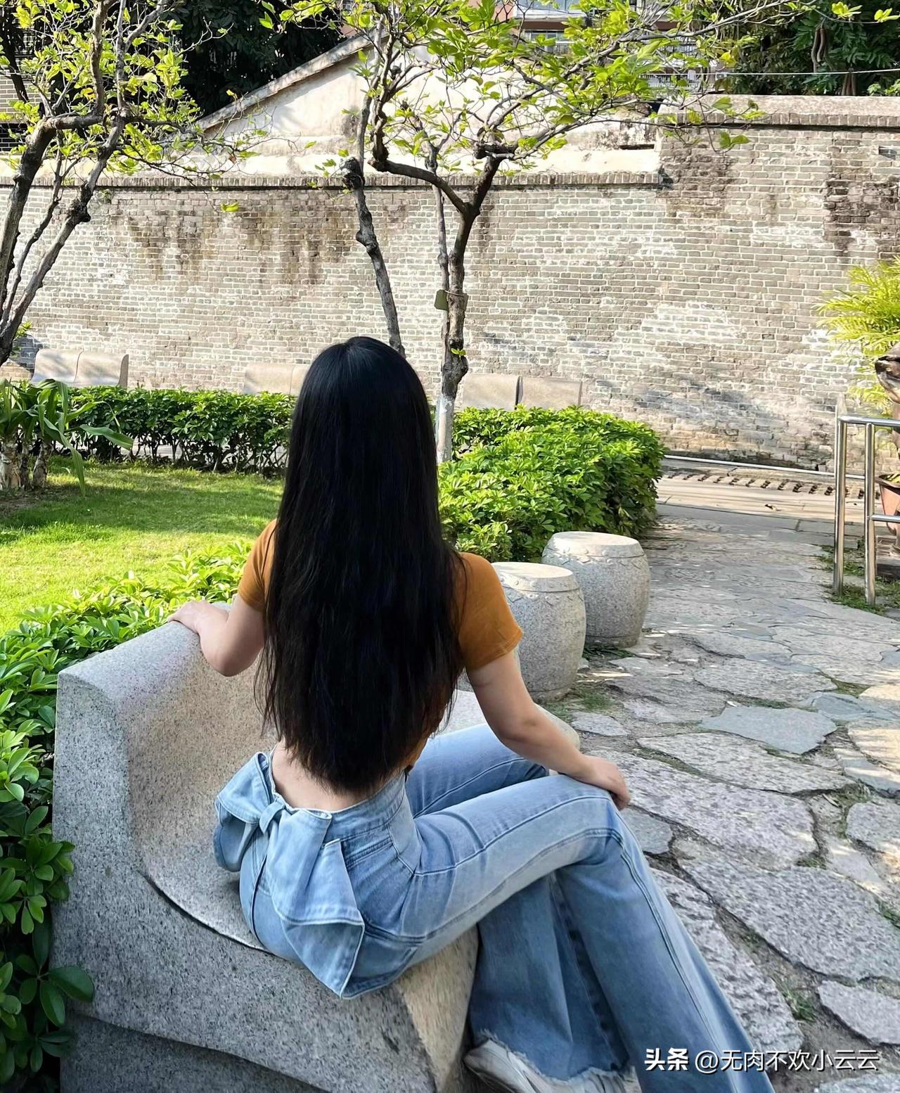 练臀练腿呀牛仔裤要怎么穿,才能摆脱路人感?