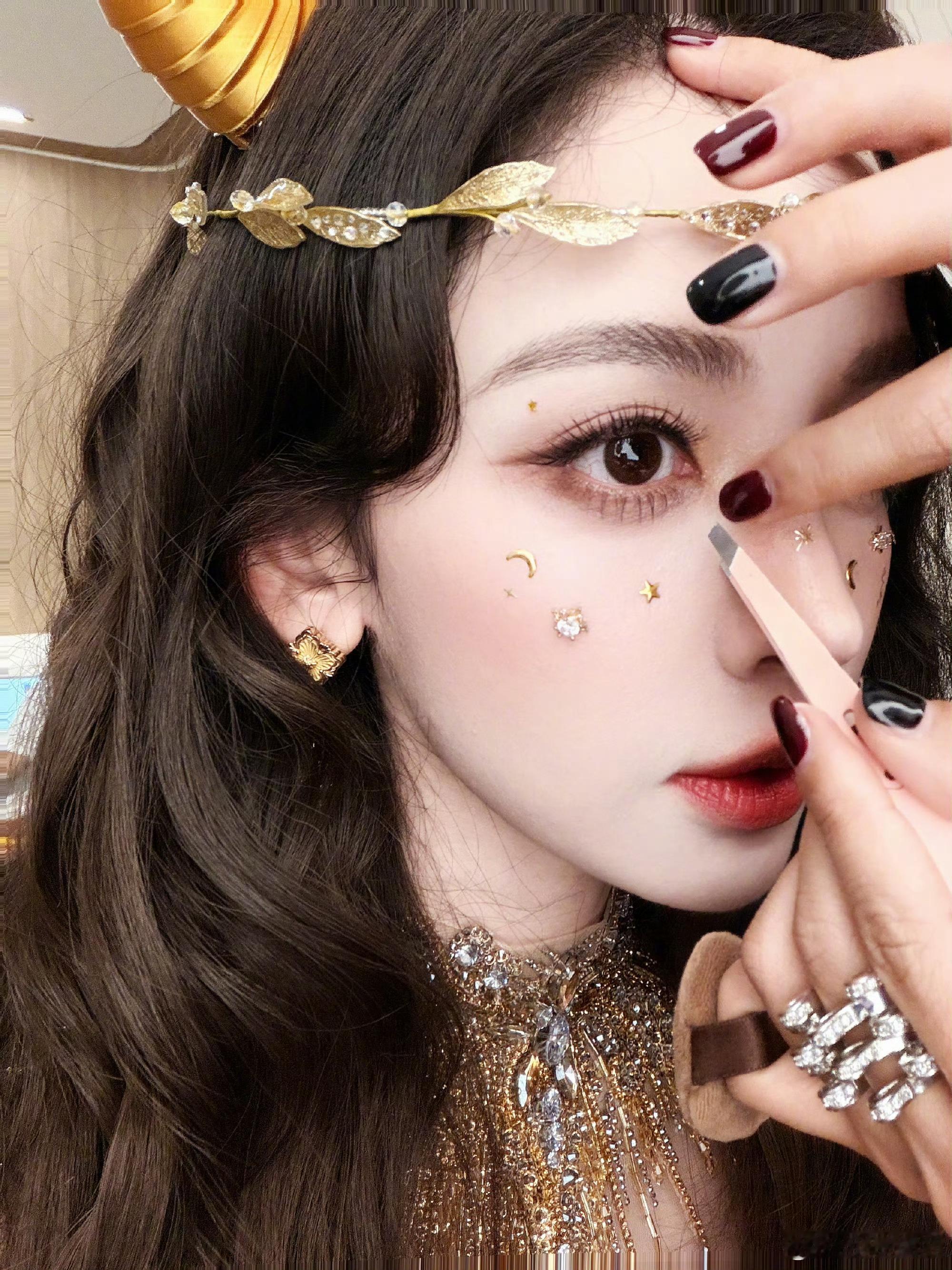 娜扎34岁生日大片娜扎金牛座女神造型 古希腊神话照进现实！娜扎这组金牛座大片美到