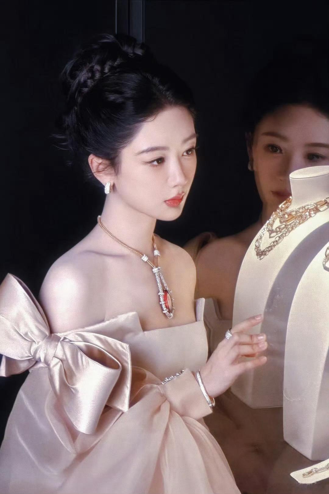 G社拍的杨紫杨紫 女神太闪耀了～ 