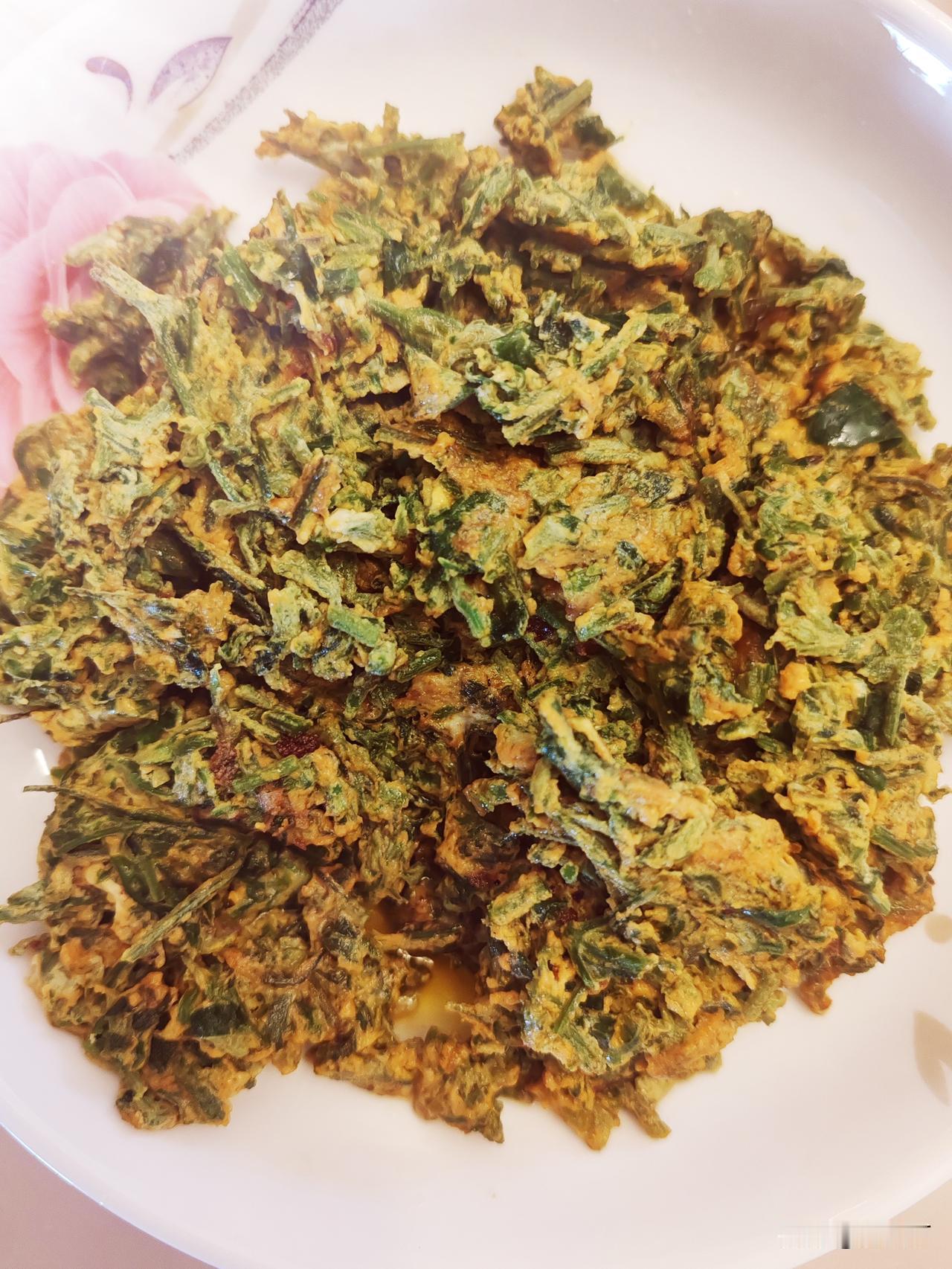 翠绿嵌进金黄里！云南野生小木通炒蛋，3步炒出满屋香！
       小木通炒鸡蛋