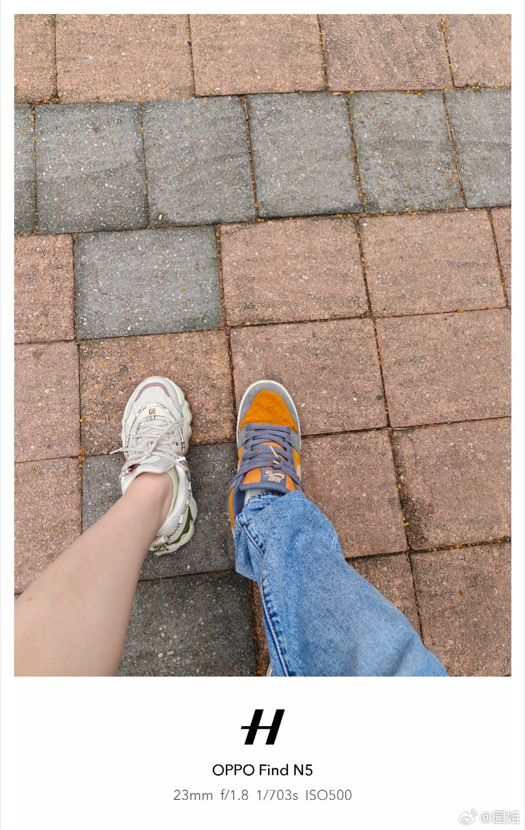 出门好像穿错鞋了[举手] ​​​