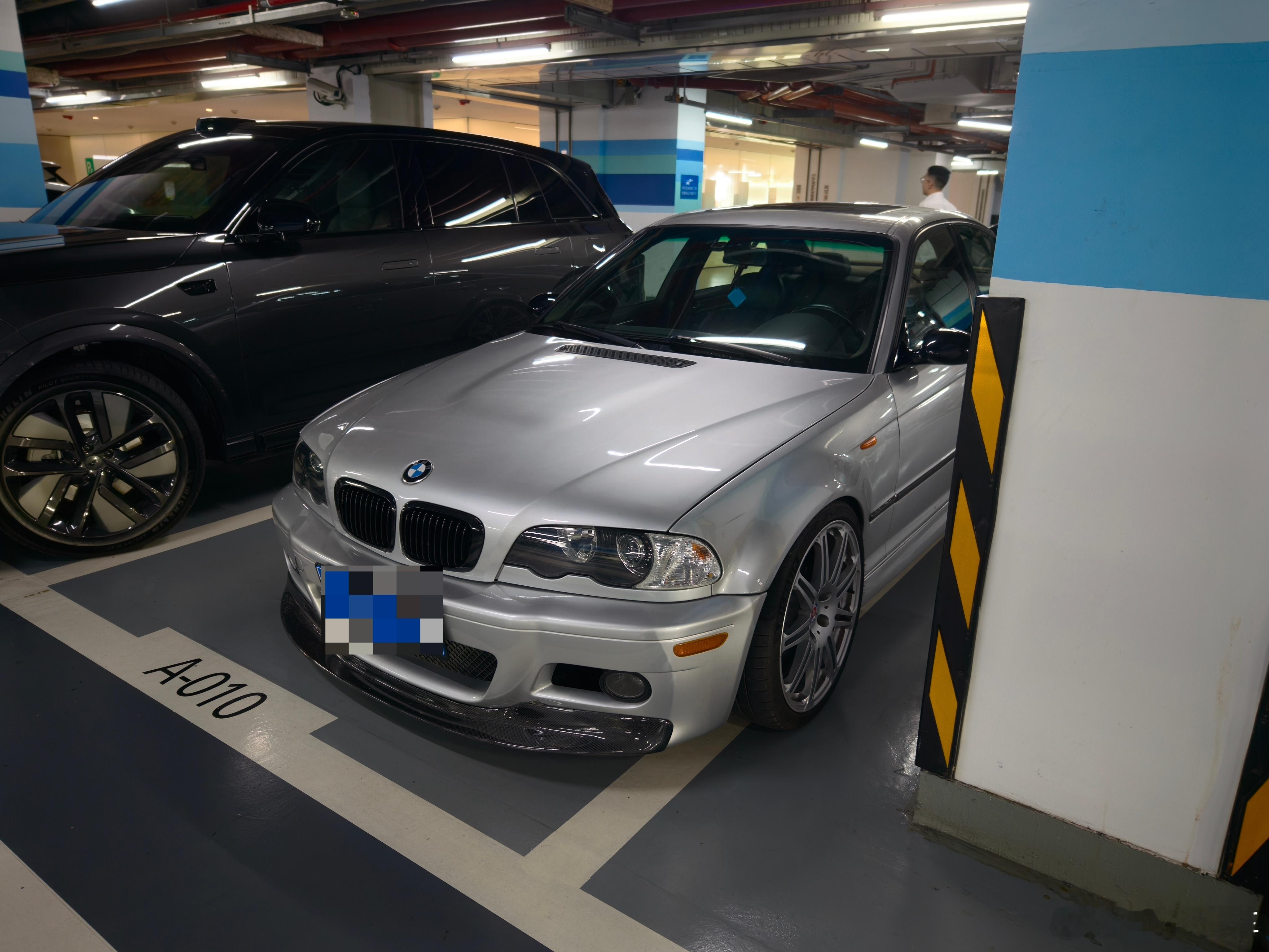 偶遇一台手动e46m3，真好呀[舔屏] ​​​