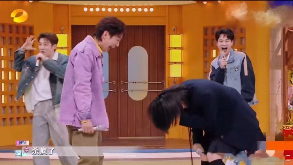 何炅谢娜没个几十年交情都不敢这么玩  你好星期六  熟人间的游戏，何炅谢娜毫不手