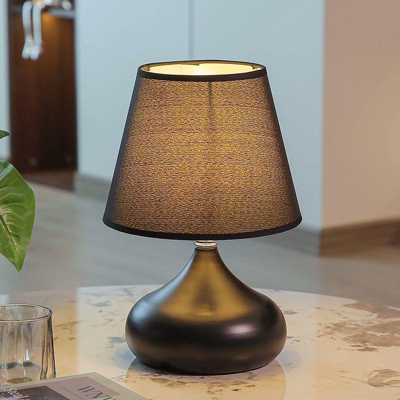 北欧卧室床头灯 现代创意书房写字客厅台灯 温馨浪漫简约触摸台灯