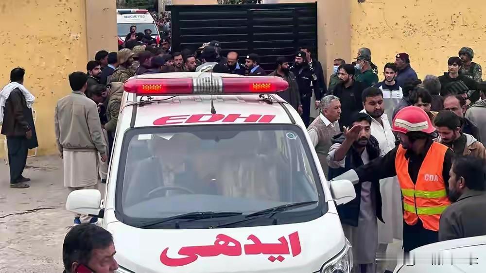 巴基斯坦空袭巴阿边境恐怖分子营地 
因为近期巴基斯坦频繁遭受来自阿富汗的恐怖分子