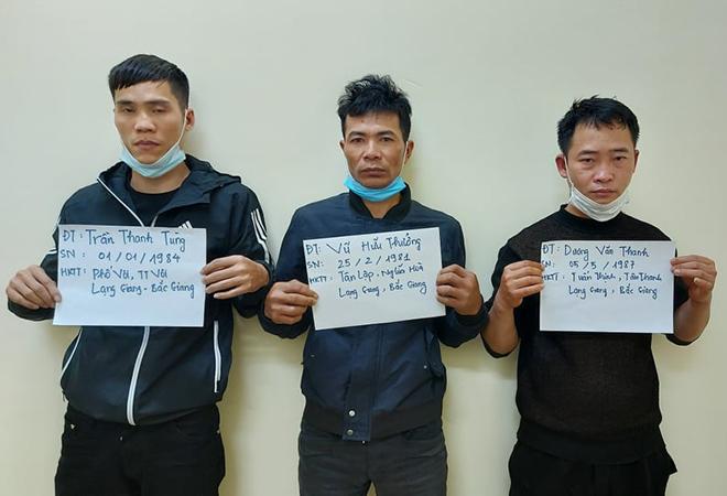 越南公安部刑警局协同北江省警方，捣毁了一起非法买卖军用武器案件
将枪支从柬埔寨贩