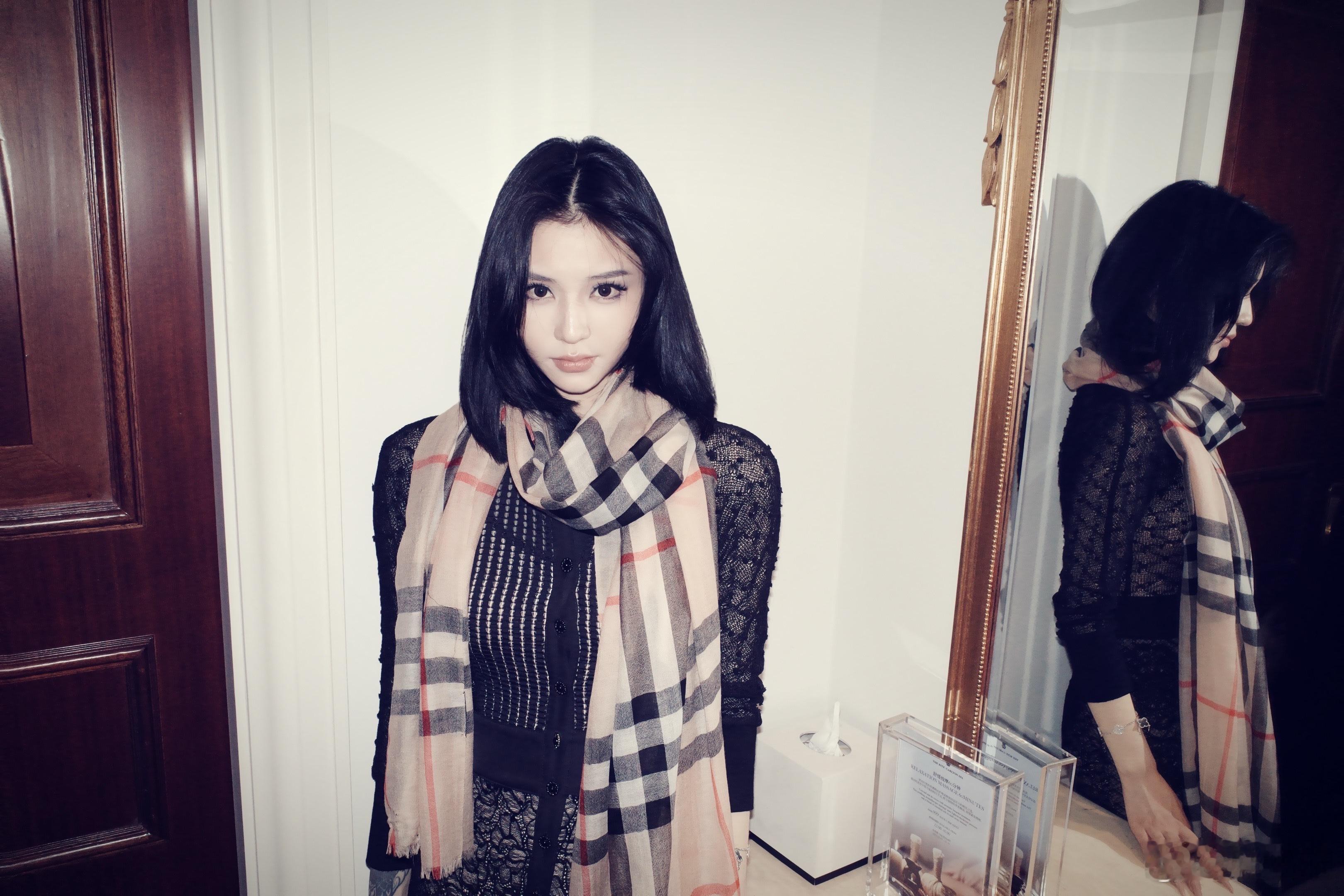 晚上八点跟阿毛约个会 