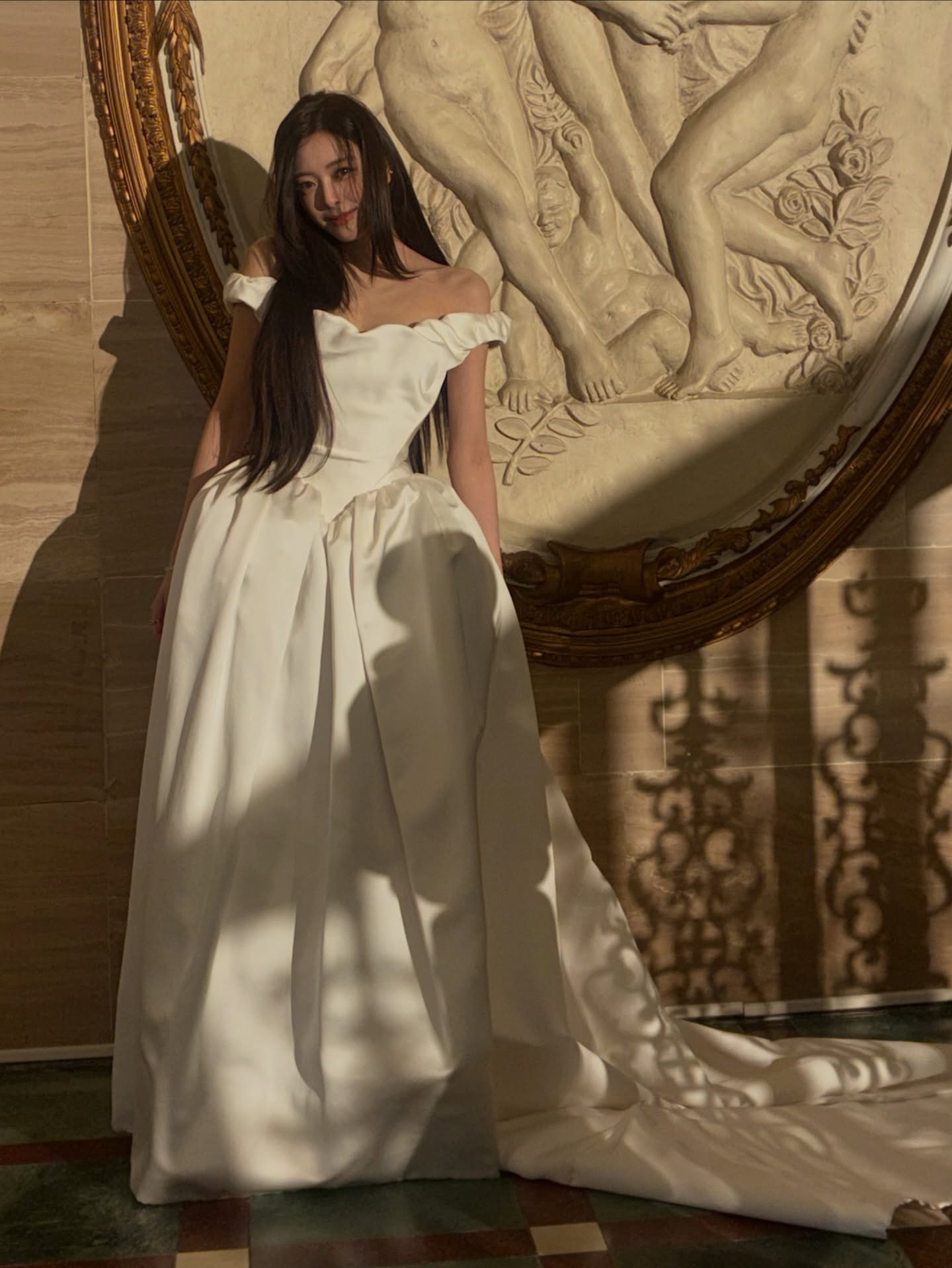 Yuna申有娜 🤍🖤 