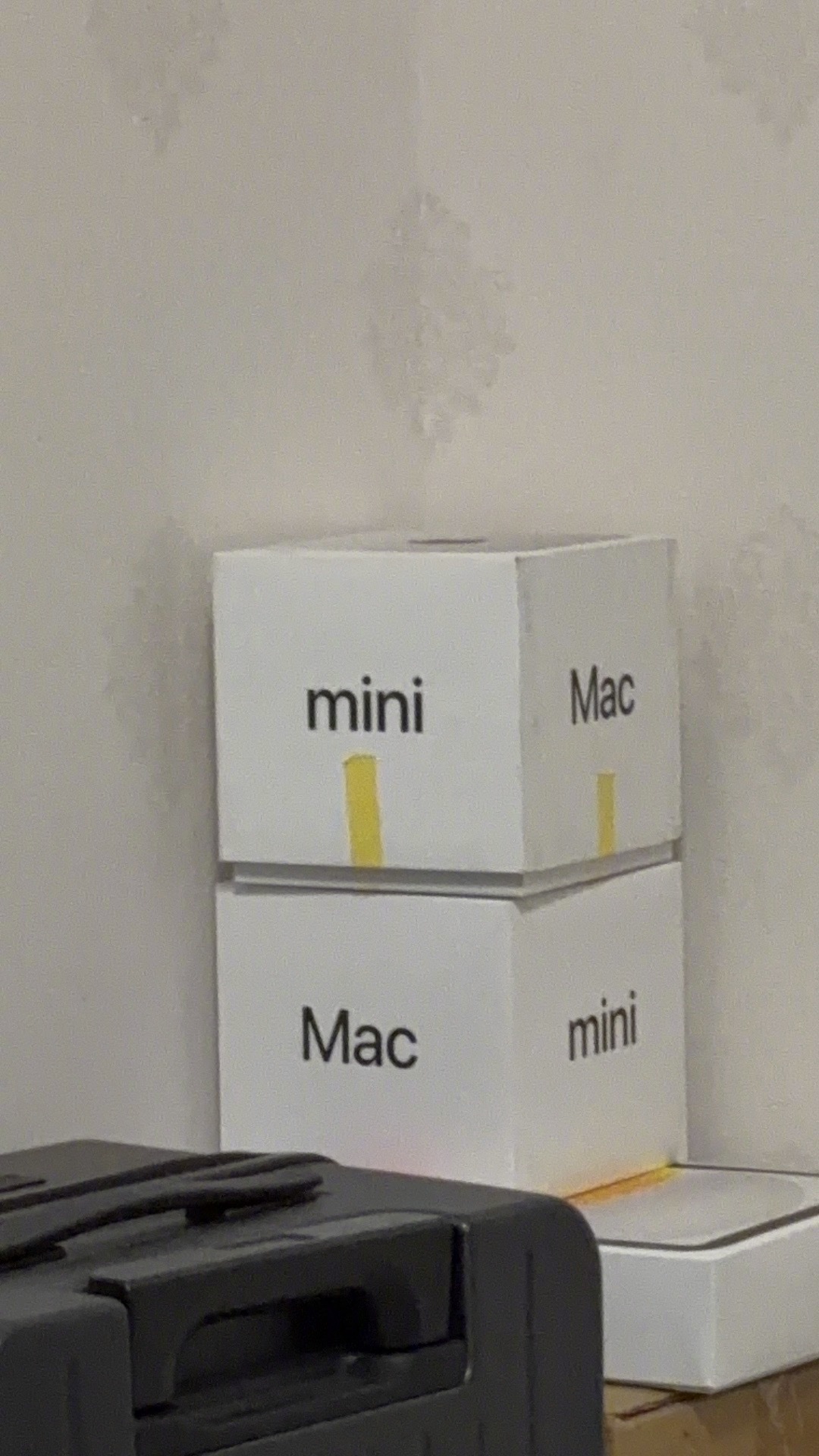 收了个过保的Macmini M4pro 24+512，扩到4T。买了个华为智慧屏