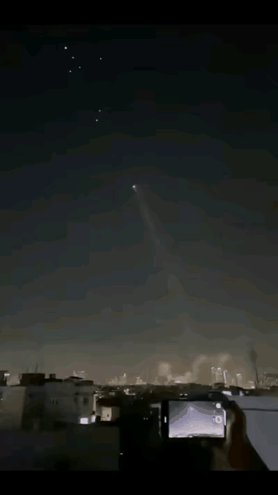 伊朗越打越精，以色列苦不堪言。3月5日，伊朗在成功突破美国萨德反导系统，摧毁美国