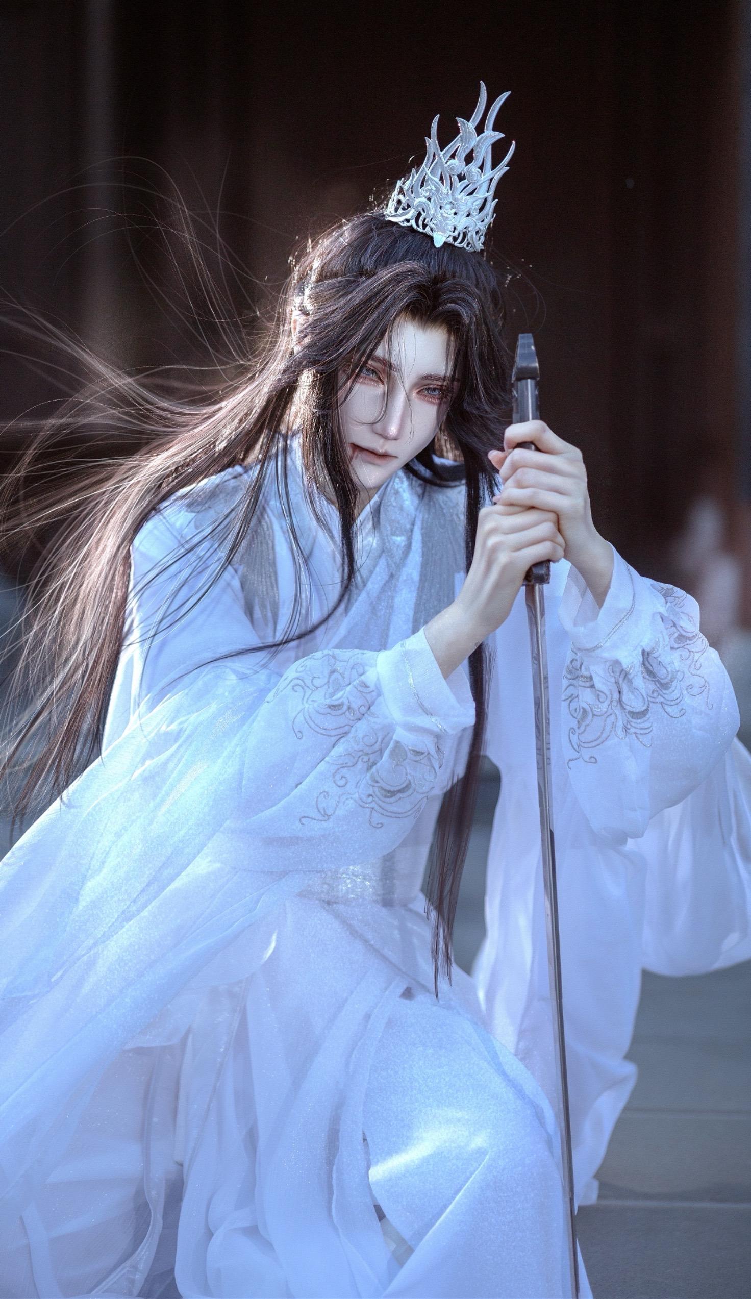 “等下个 人间春三月 ，一起看落花”