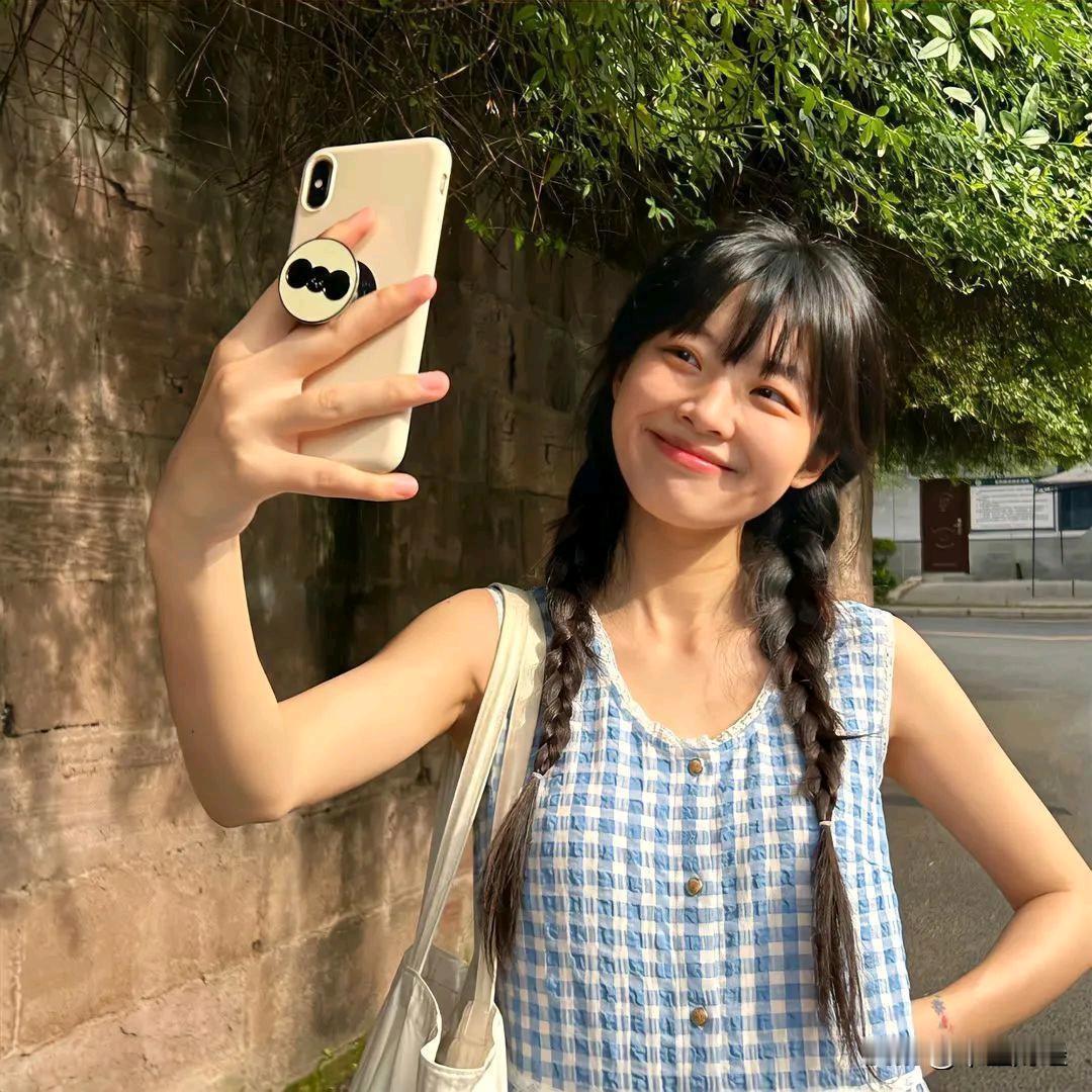 【发自内心的笑！】人生中，能够发出天真，烂漫，灿烂，真心的笑容，都是一个妥妥的大